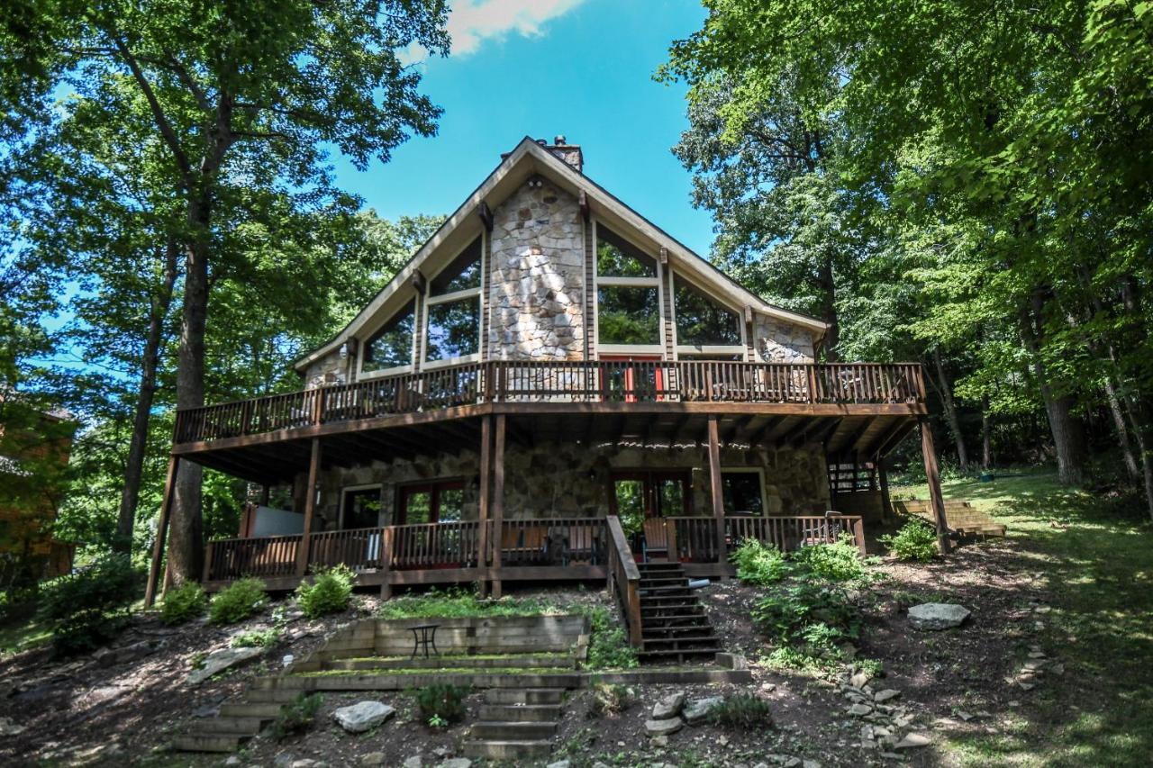 Slip Away Chalet МакХенри Екстериор снимка
